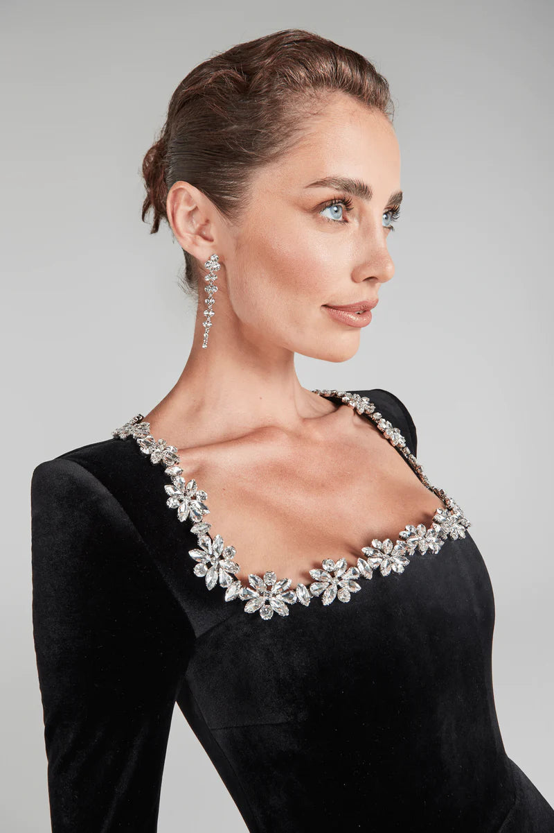 Emilia - Robe Élégante en Velours avec Décolleté Carré